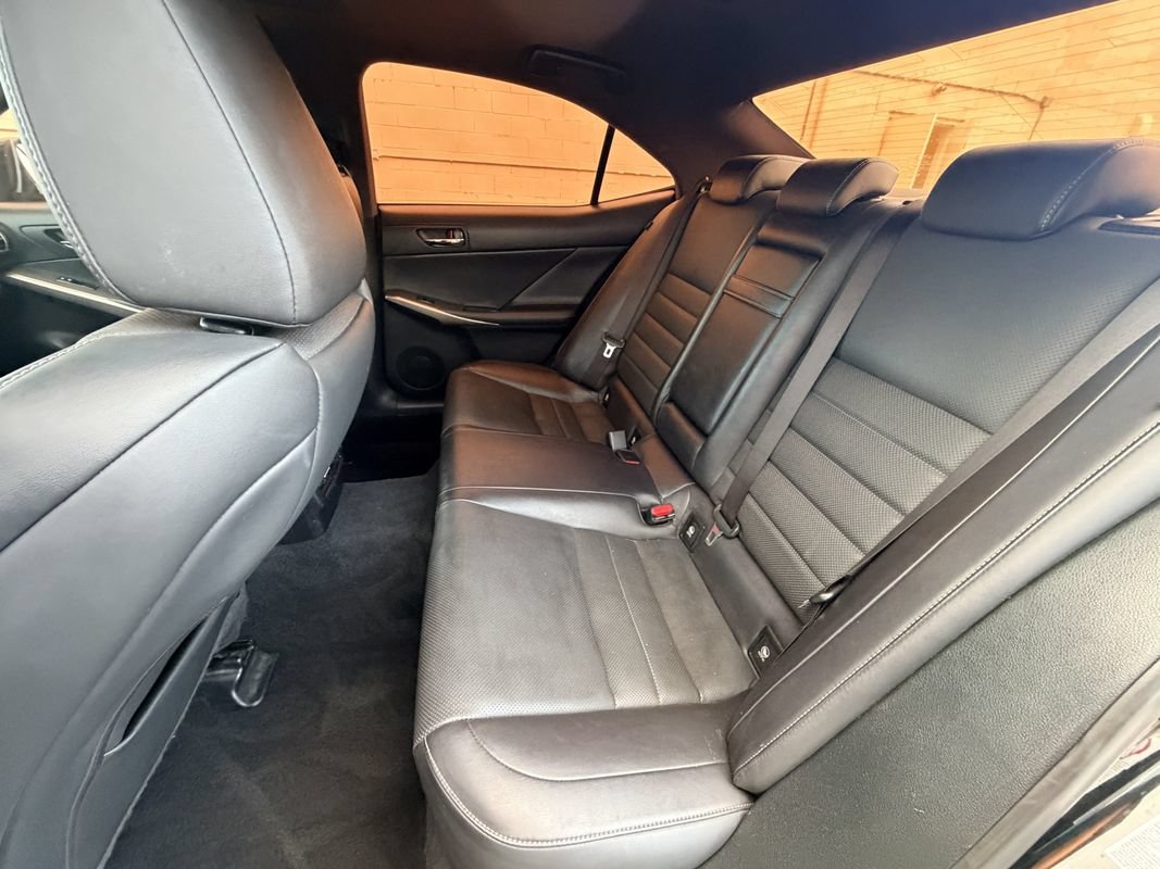 Used 2016 Lexus IS 200t w/ F Sport Package RWD image 11