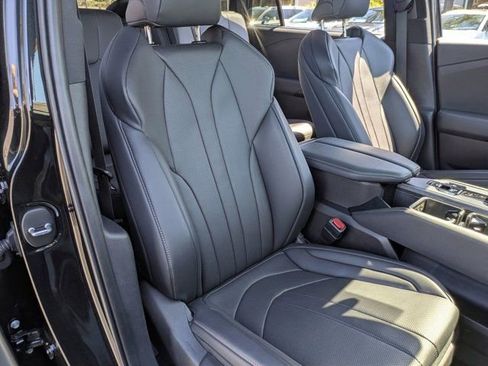 Used 2025 Lexus TX 500h AWD w/ Technology Package image 30