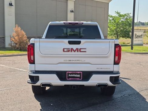 Used 2022 GMC Sierra 1500 Denali w/ Technology Package AWD/4WD image 6