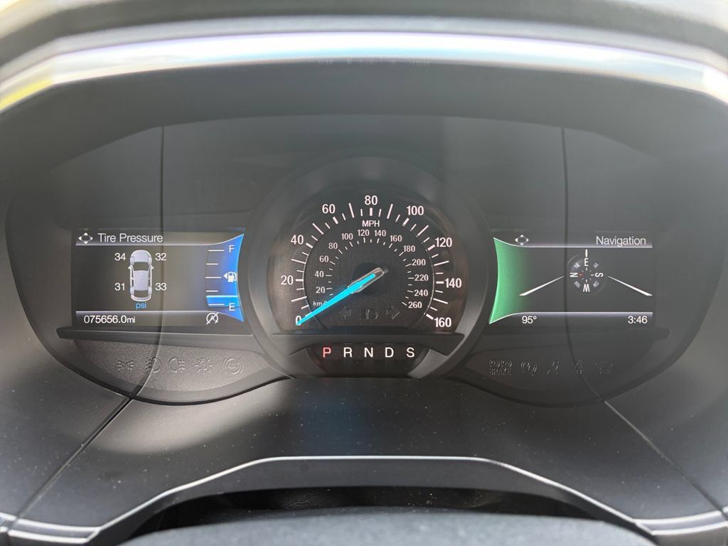 Used 2020 Ford Edge Titanium w/ Equipment Group 301A AWD/4WD image 23