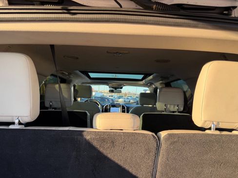 Used 2018 Ford Expedition Platinum RWD image 21