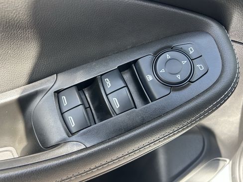 Certified 2024 Buick Encore GX Sport Touring AWD/4WD image 30