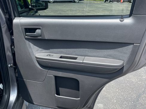 Used 2010 Ford Escape XLT FWD image 18