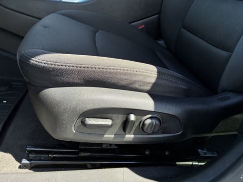 Used 2020 Chevrolet Malibu RS FWD image 24