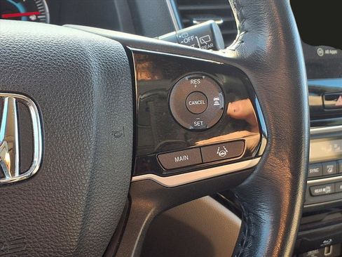 Used 2020 Honda Pilot Touring image 15