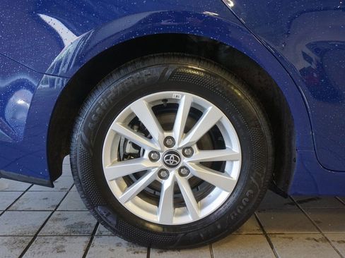 Used 2025 Toyota Camry LE w/ Convenience Package image 28