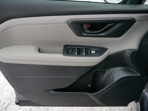 Certified 2025 Subaru Forester Premium w/ Protection Package (1PH) image 30