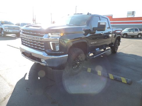 Used 2022 Chevrolet Silverado 2500 LTZ w/ LTZ Plus Package image 1