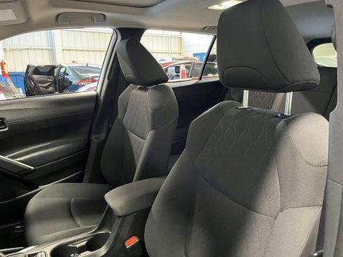 Used 2022 Toyota Corolla Cross LE w/ Moonroof Package AWD/4WD image 23
