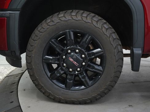 Used 2024 GMC Sierra 2500 AT4 w/ Technology Package AWD/4WD image 30