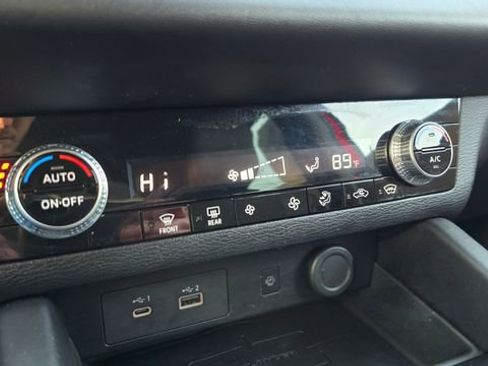 Used 2022 Mitsubishi Outlander SE image 20