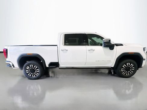 New 2026 GMC Sierra 2500 Denali Ultimate AWD/4WD image 8