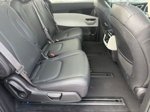 Used 2024 Kia Carnival SX Prestige image 15