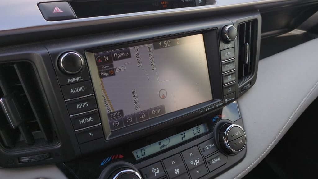 Used 2017 Toyota RAV4 XLE FWD image 18