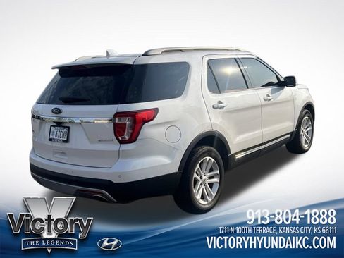 Used 2016 Ford Explorer XLT w/ Equipment Group 202A FWD image 5