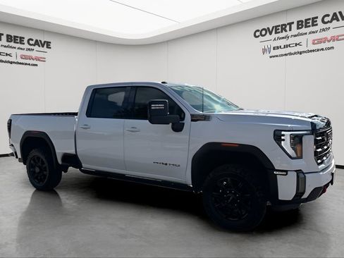 Used 2024 GMC Sierra 2500 AT4 w/ AT4 Premium Plus Package image 12