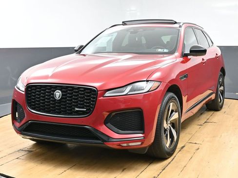 Used 2025 Jaguar F-PACE R-Dynamic S image 5