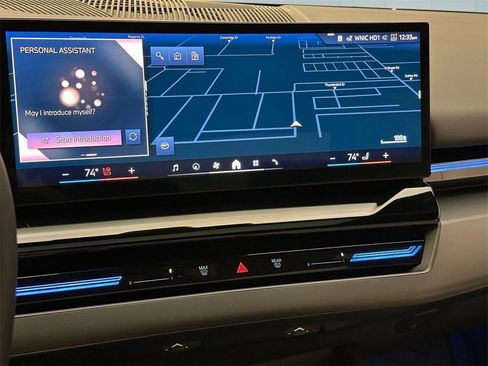 Used 2024 BMW 530i xDrive w/ Premium Package image 27