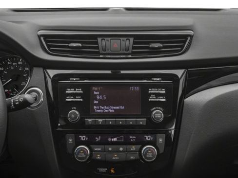 Used 2018 Nissan Rogue Sport S w/ S Appearance Package image 13