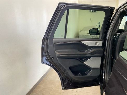 New 2026 Lincoln Navigator Black Label image 18