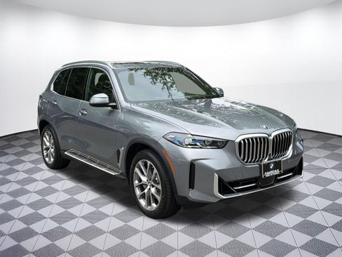 Used 2024 BMW X5 xDrive40i w/ Premium Package AWD/4WD image 7