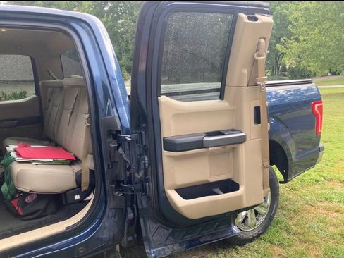 Used 2015 Ford F150 XLT w/ Equipment Group 301A Mid RWD image 4