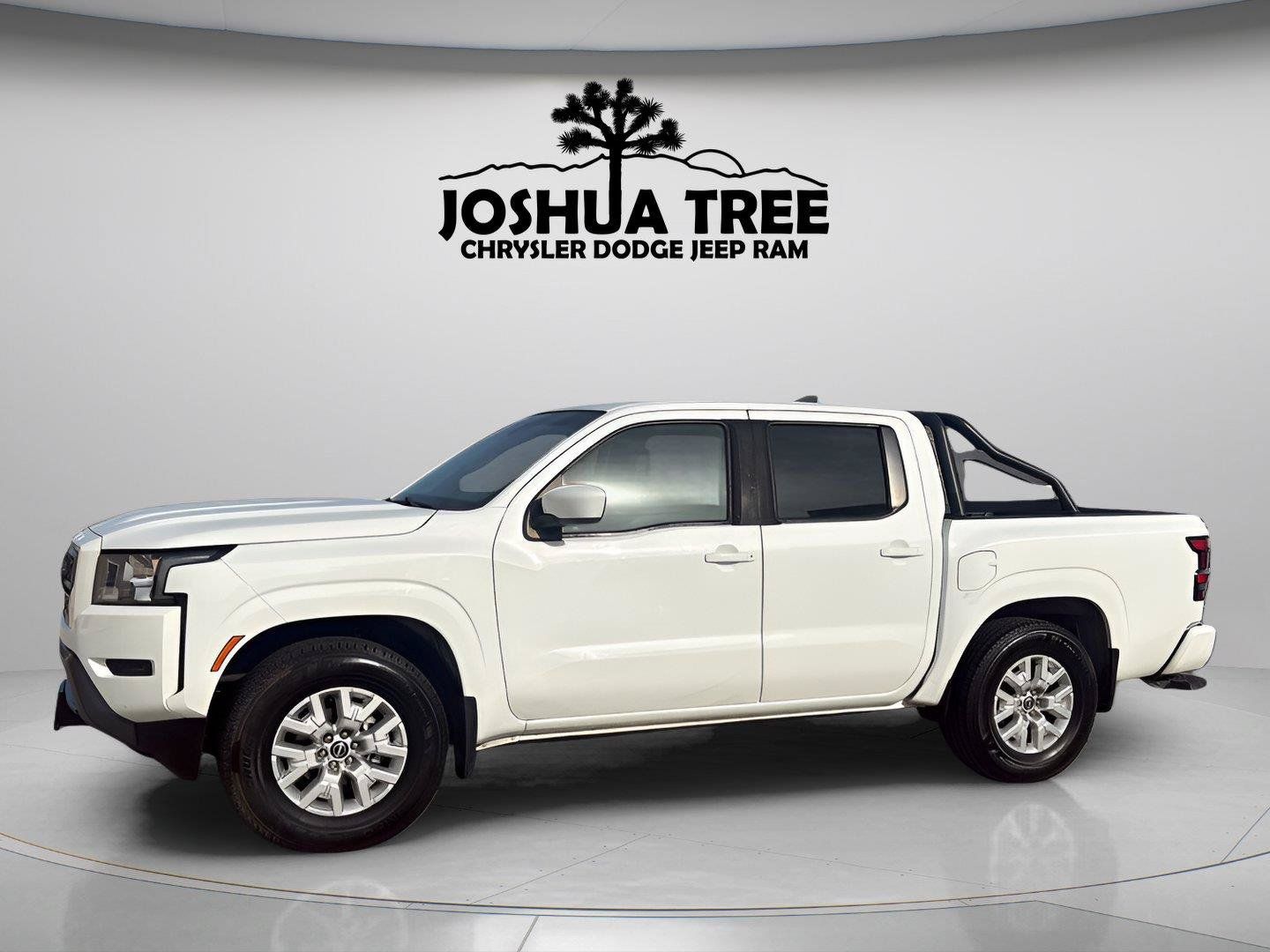 Used 2022 Nissan Frontier SV w/ Technology Package RWD image 5