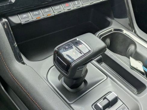 Used 2024 GMC Sierra 1500 AT4 w/ Technology Package AWD/4WD image 25