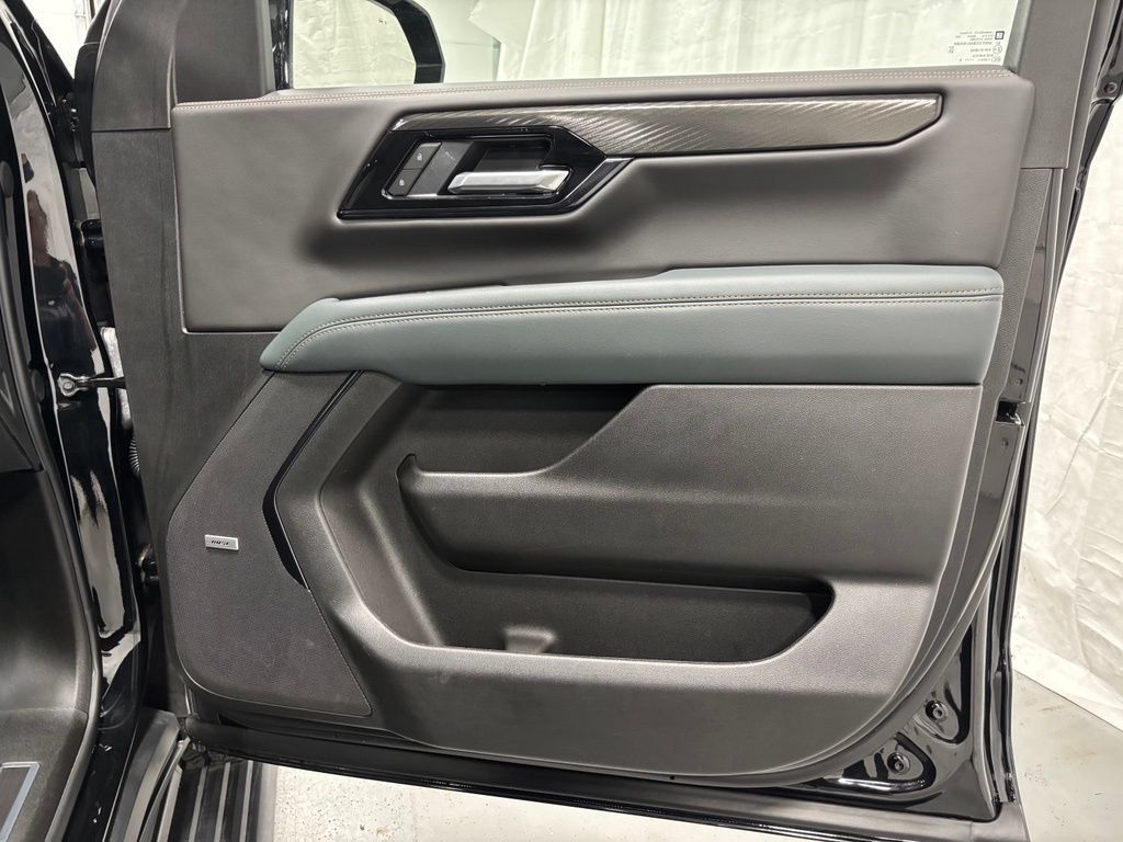 Used 2026 GMC Yukon XL AT4 w/ AT4 Premium Package AWD/4WD image 58