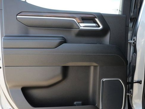 Used 2023 GMC Sierra 1500 SLT image 14