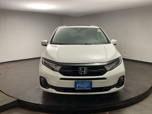 New 2026 Honda Odyssey Touring image 2