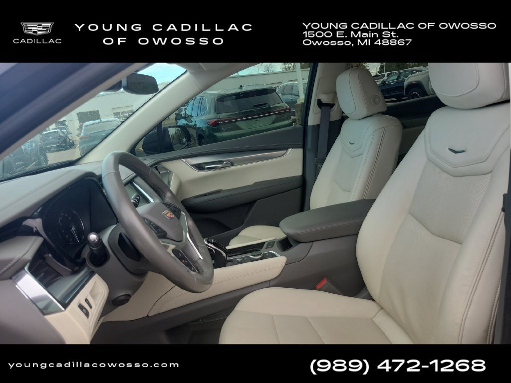Certified 2021 Cadillac XT5 Premium Luxury w/ LPO, Floor Liner Package AWD/4WD image 6