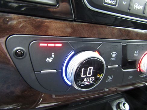 Used 2017 Audi Q7 3.0T Premium Plus w/ Premium Plus Package image 27