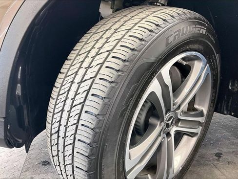 Used 2018 Mercedes-Benz GLC 300 4MATIC image 33