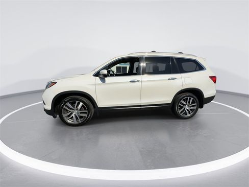 Used 2018 Honda Pilot Elite image 7