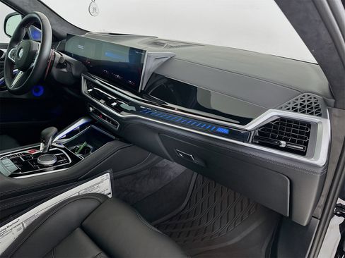 Used 2026 BMW X6 M Competition w/ Executive Package image 32