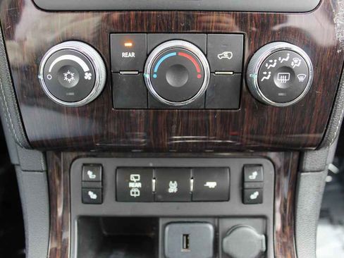 Used 2015 Chevrolet Traverse LT w/ Style and Technology Package AWD/4WD image 22