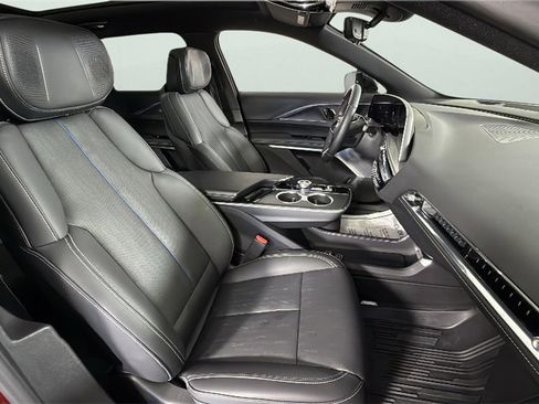 Used 2024 Cadillac Lyriq Luxury w/ LPO, Floor Liner Package image 39