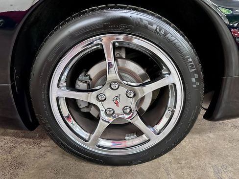 Used 2004 Chevrolet Corvette Convertible w/ Preferred Equipment Group image 33