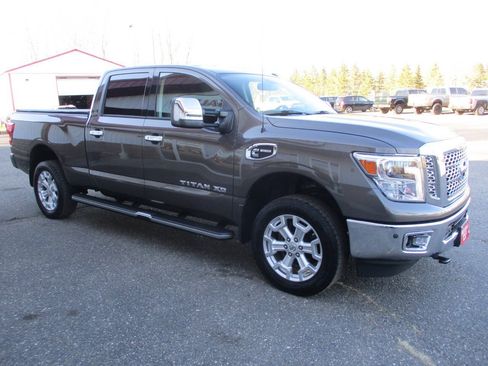 Used 2016 Nissan Titan SL AWD/4WD image 13
