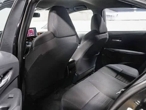Used 2021 Toyota Corolla SE image 18