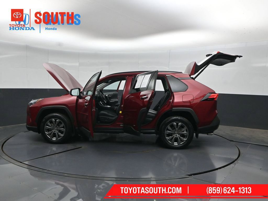 Used 2022 Toyota RAV4 Limited AWD/4WD image 54