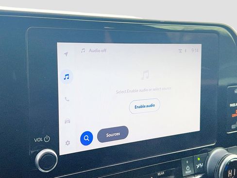 Used 2024 Toyota Highlander LE image 14