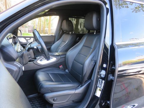 Used 2020 Mercedes-Benz GLS 450 4MATIC image 10