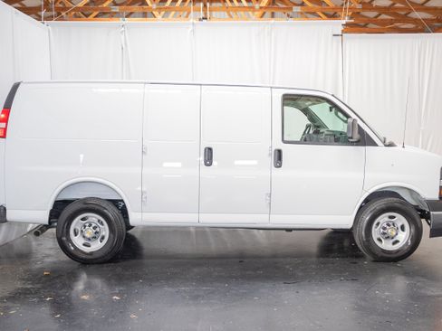 New 2025 Chevrolet Express 2500 w/ Safety Package image 4