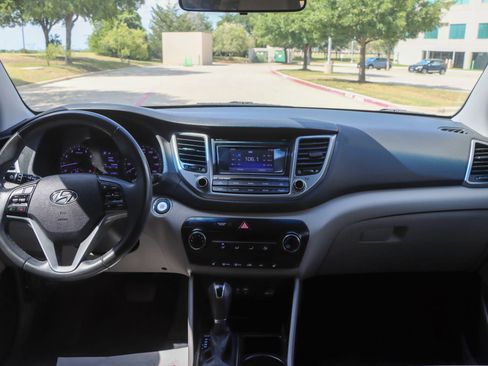 Used 2016 Hyundai Tucson Sport FWD image 25