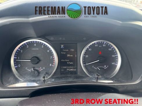 Used 2019 Toyota Highlander LE AWD/4WD image 8