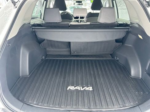 Used 2024 Toyota RAV4 XLE image 20