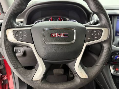 Used 2021 GMC Acadia SLE w/ Driver Convenience Package FWD image 9