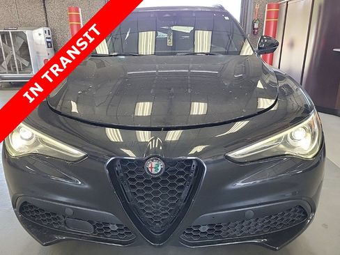Used 2018 Alfa Romeo Stelvio Ti Sport AWD/4WD image 5